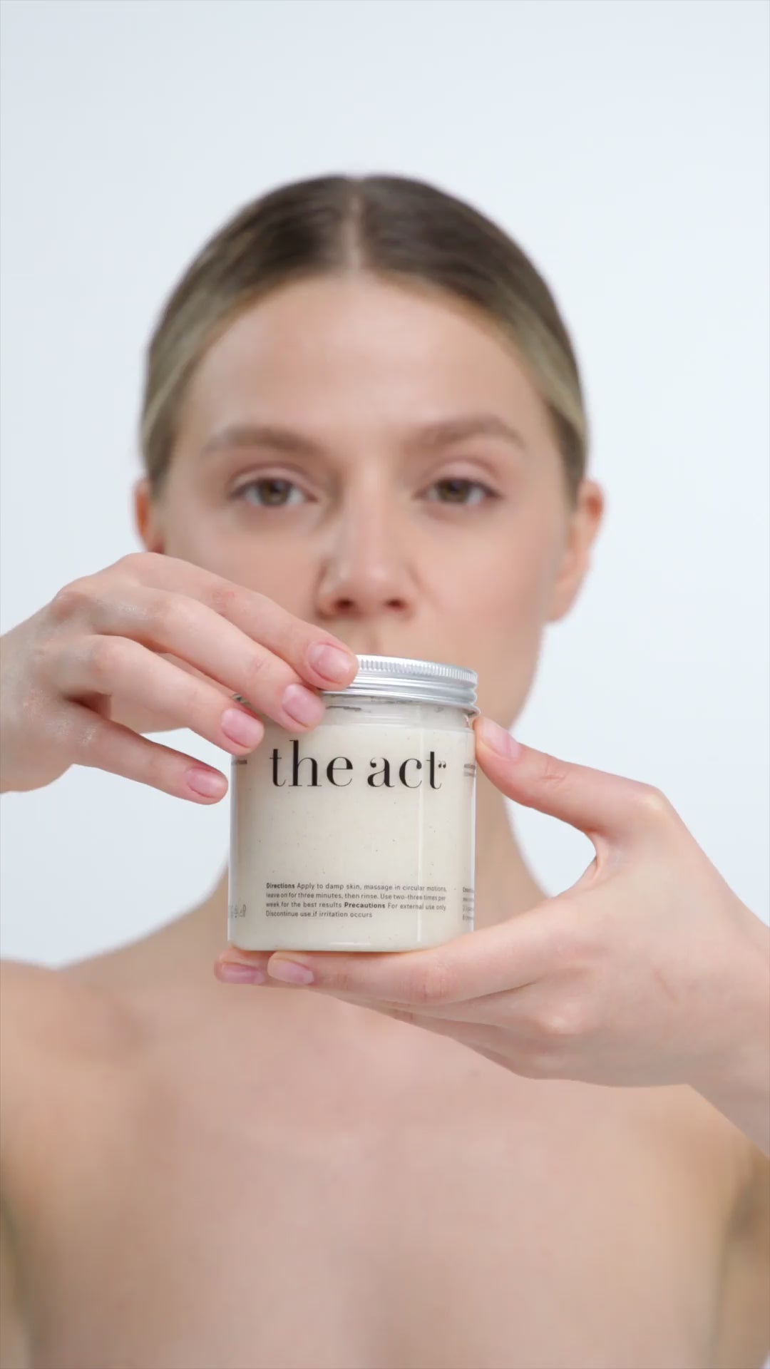 Exfoliating sea salt & coconut body scrub