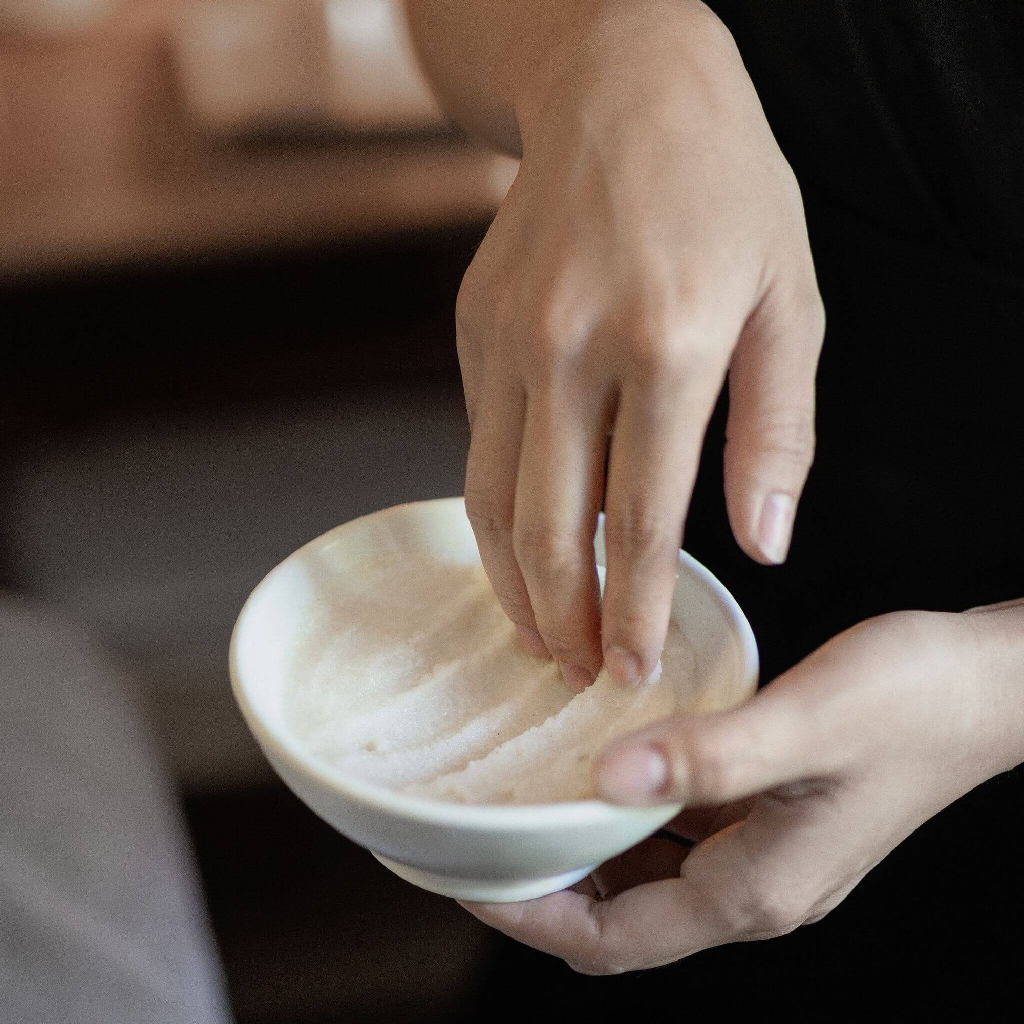 How to use The Act Coconut Scrub 2000g — activate by light mixing