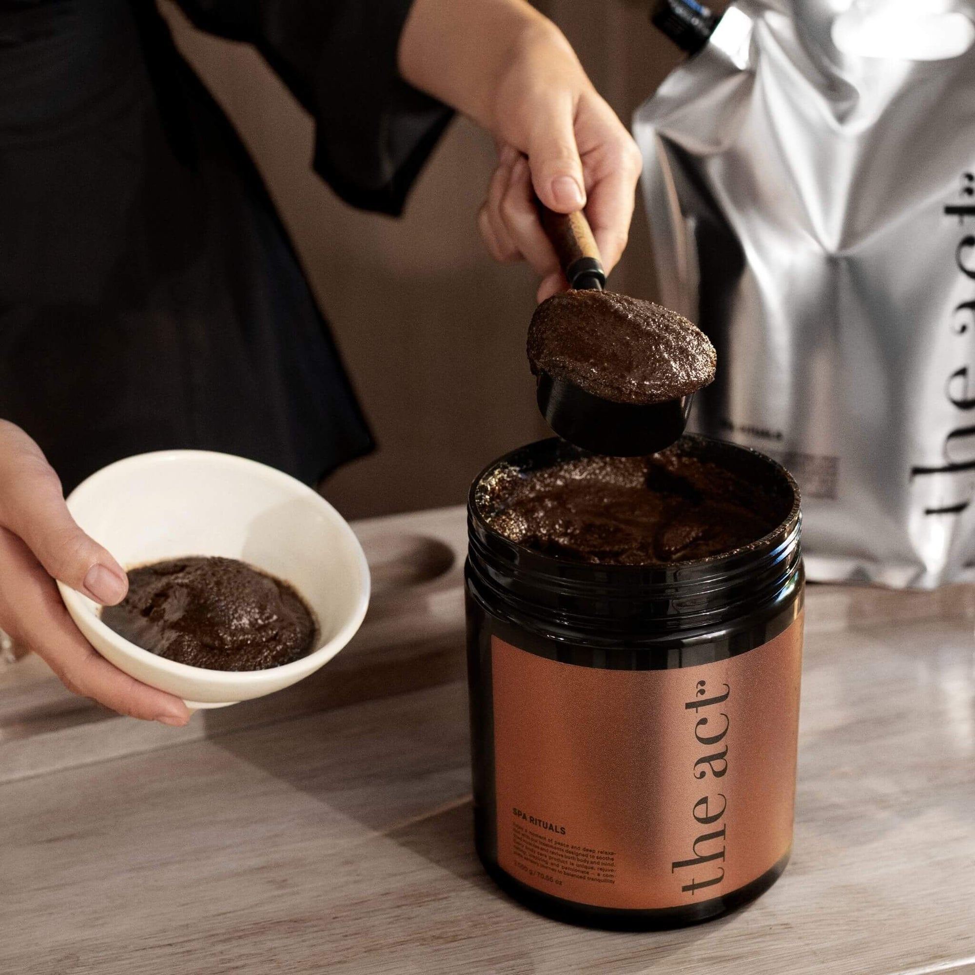 How to use The Act Coffee Scrub 2000g — apply to wet skin, massage in circular motions and rinse